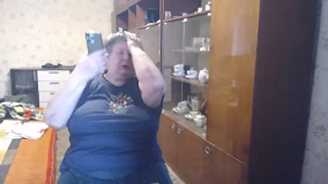 HotLusi: онлайн-секс-чат