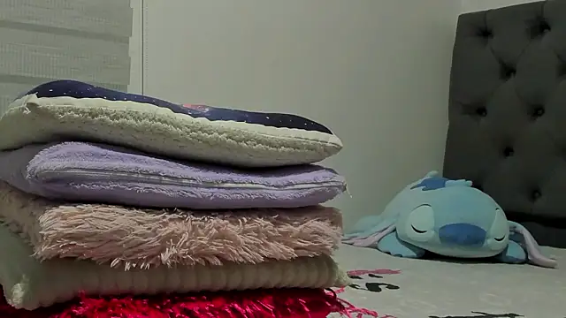 Elizabeth_18_ Adlı Modelin Canlı XXX Sohbeti