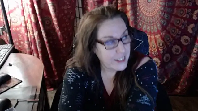 Chat +18 de Ireallysquirt ao vivo