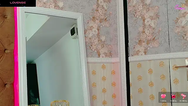 CoraVex's Live XXX Chat