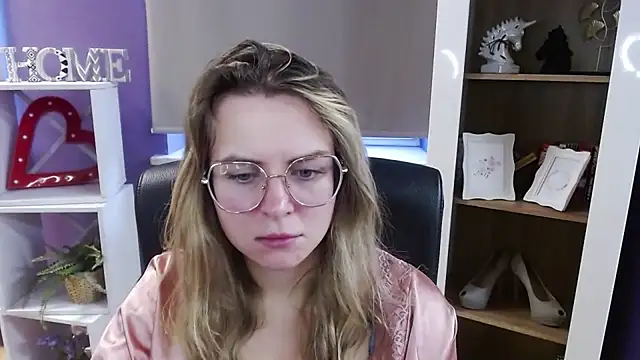 Chat +18 de Zoey_Erotic ao vivo