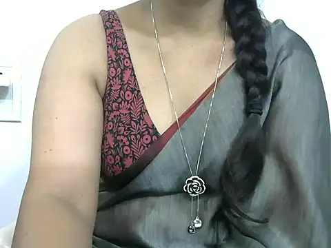 reshmika_reddy's Live XXX Chat