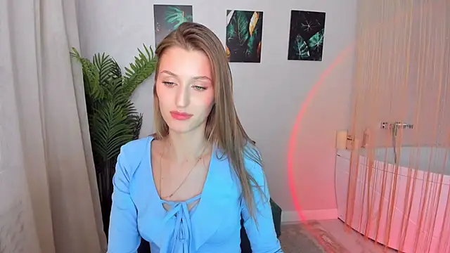 NaturalBeaty's Live XXX Chat