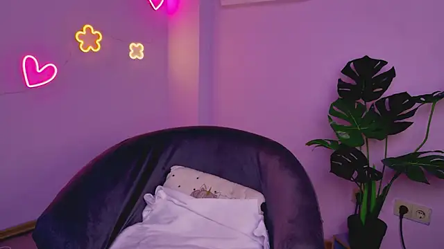 ElenaMonroe's Live XXX Chat