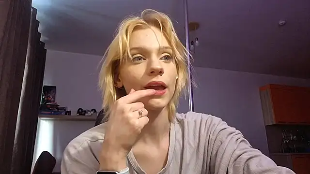 AuraNevera's Live XXX Chat