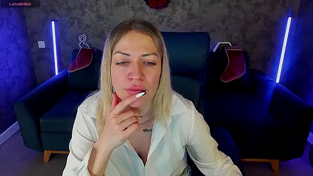 Вебкам-шоу AnnaRayy