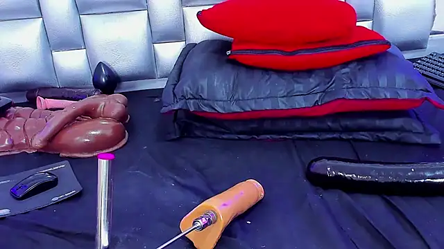 SweeT_Ebonyyx: διαδικτυακό σόου στην κάμερα