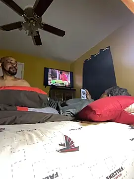 LongDicc4You1981 Adlı Modelin Canlı XXX Sohbeti