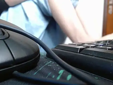 Boiboi2x's Live XXX Chat