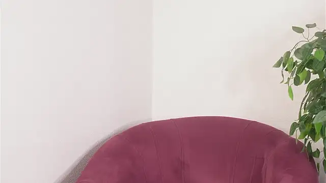 RuthRaska webcam show