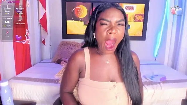 Živý XXX chat Emabland2