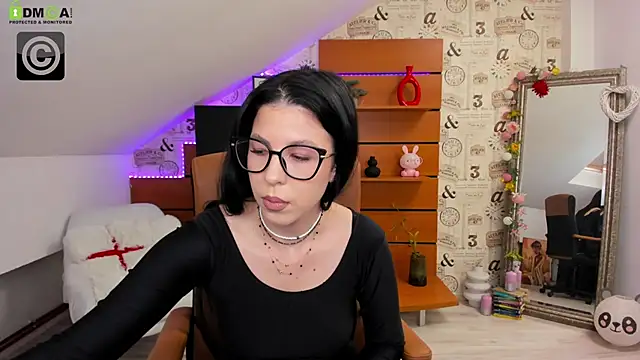 EmillyTaylor 라이브 XXX 채팅