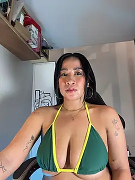 AsianMilfSheryl 现场XXX聊天