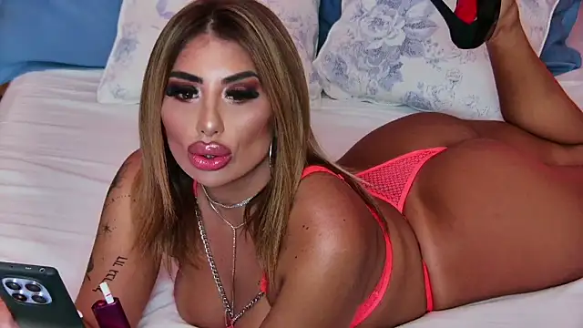 Chat +18 de CeylanXO ao vivo