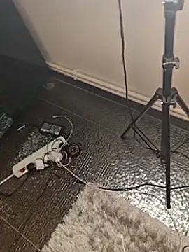 Chatroom XXX en direct de AvaDivaMilf