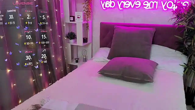 Chat XXX en directo de FeralPeach