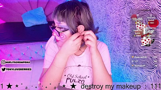 Živý XXX chat toky_doll