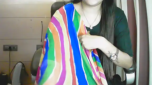 collage_hoty Chat XXX in diretta