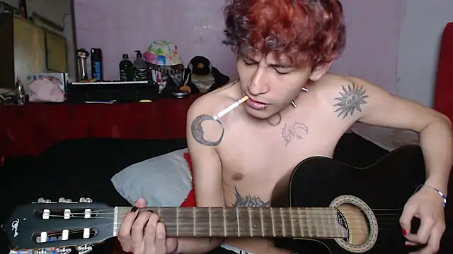 Show modela Alien_Twink na web-kameri