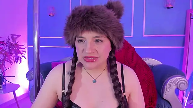 Chat XXX en directo de TaraTaylorr