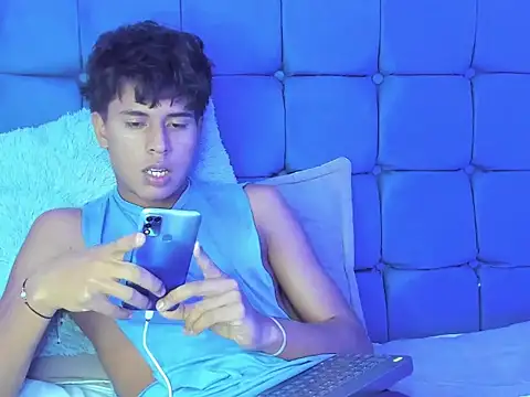 Valentino_Lane Chat XXX live