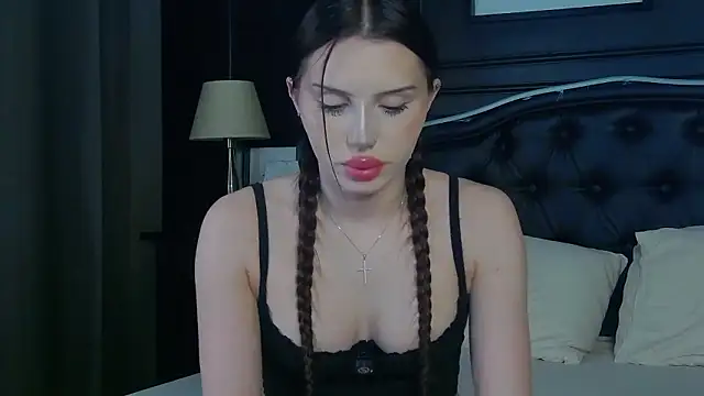 Chat +18 de EfiMeyer ao vivo