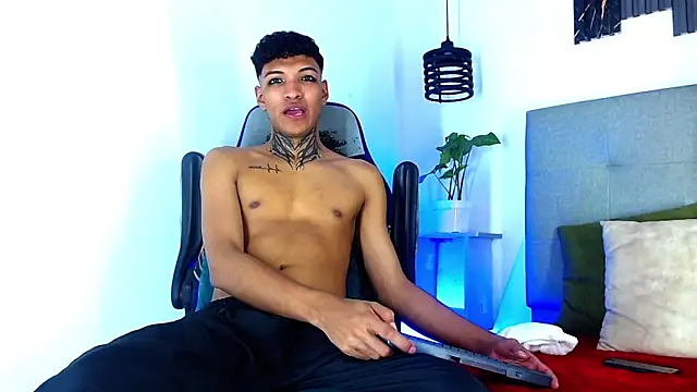 Rick_Wade Chat XXX live