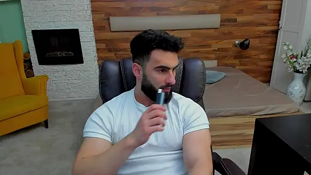 MicahLane: онлайн-секс-чат