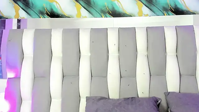 IsaDiiazのライブXXXチャット