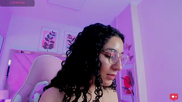 XXX chat uživo modela DemiJones_