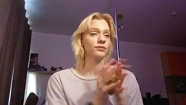 AuraNevera's Live XXX Chat