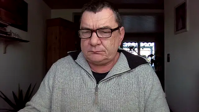 Pokazy przed kamerką – Nobbie444