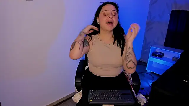 Saarada Chat XXX live