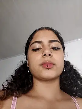XXX chat uživo modela Spicy_Nesss