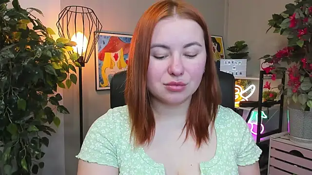 LAYLAxSTAR's Live XXX Chat