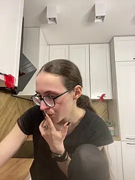 MartiniiSelenna 即時 XXX 聊天