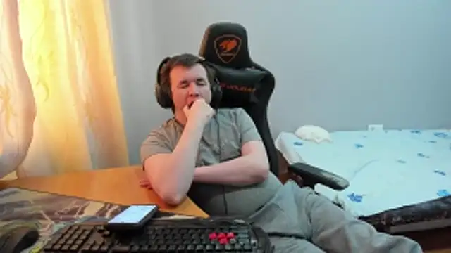 iliaskrislove Chat XXX live