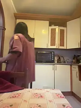 Naughtbaby_2025: онлайн-секс-чат