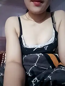 LucyyLy's Webcam Show