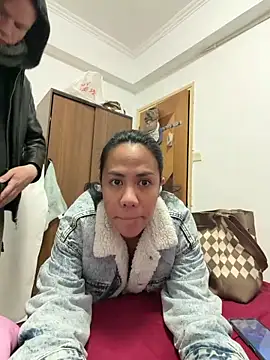 XXX chat uživo modela HansenHa