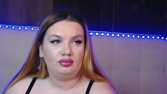 MelanieBrownn: онлайн-секс-чат