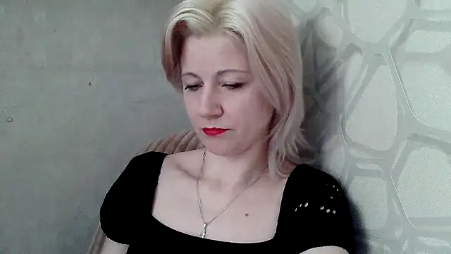 Show de Kitti-Ellison na webcam