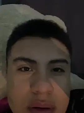 Онлайн чат XXX andresmahecha777