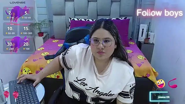 evelin_zaens – Live XXX-chat