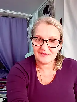 irinamaux 现场XXX聊天