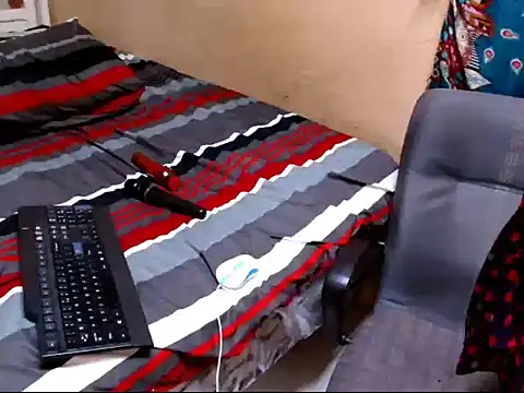 MatureNesh 现场XXX聊天