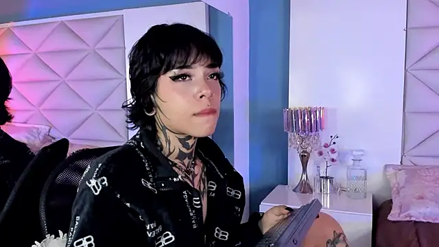 misstomie_ Chat XXX in diretta