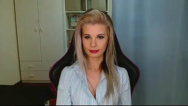 KristineGlow 现场XXX聊天