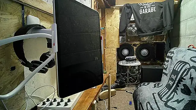 8point5guy's Live XXX Chat