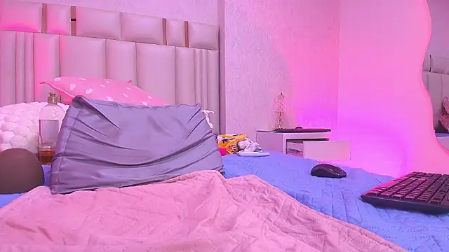 _carolina_fox 现场XXX聊天